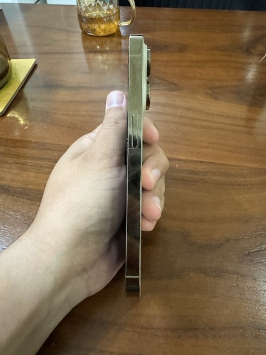 iPhone 14pro 256gb gold