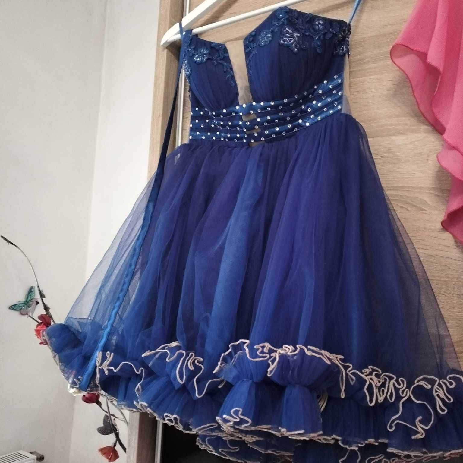 Rochii făcute pe comanda mărime Xs,S