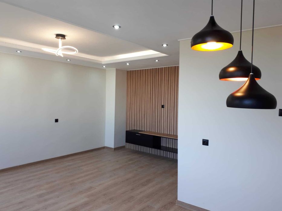 Продава се Тристаен апартамент в Плевен, 9-ти квартал - 106 кв.м за 1368 €/кв.м - Снимка #7