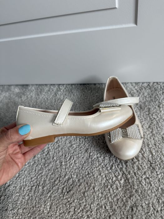 Petite fleur обувки 27 размер носени веднъж за час