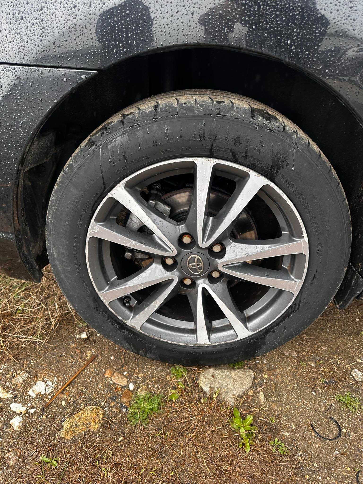 Алуминиеви джанти // 17 цола 5.114.3 60.1 // в много добро състояние
