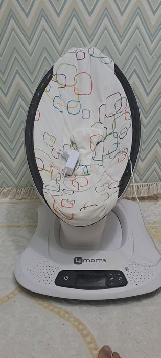 Кресло-качалка 4moms mamaRoo 4.0 Multi plush – незаменимый помощник в