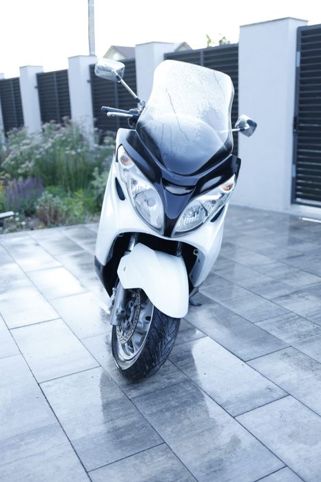 Suzuki Burgman 400