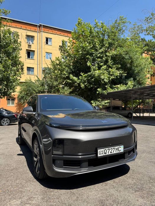 Продою свой Lixiang l8 2024 года