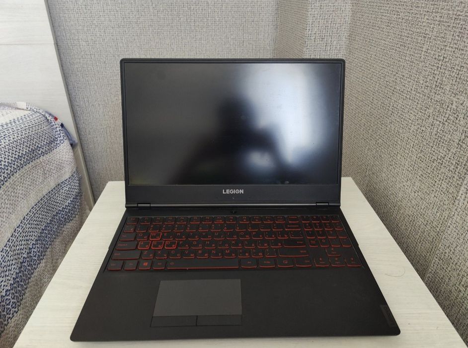Lenovo Legion y7000