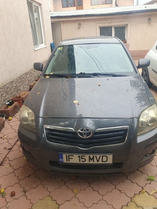 Vând Toyota Avensis 2.2 diesel