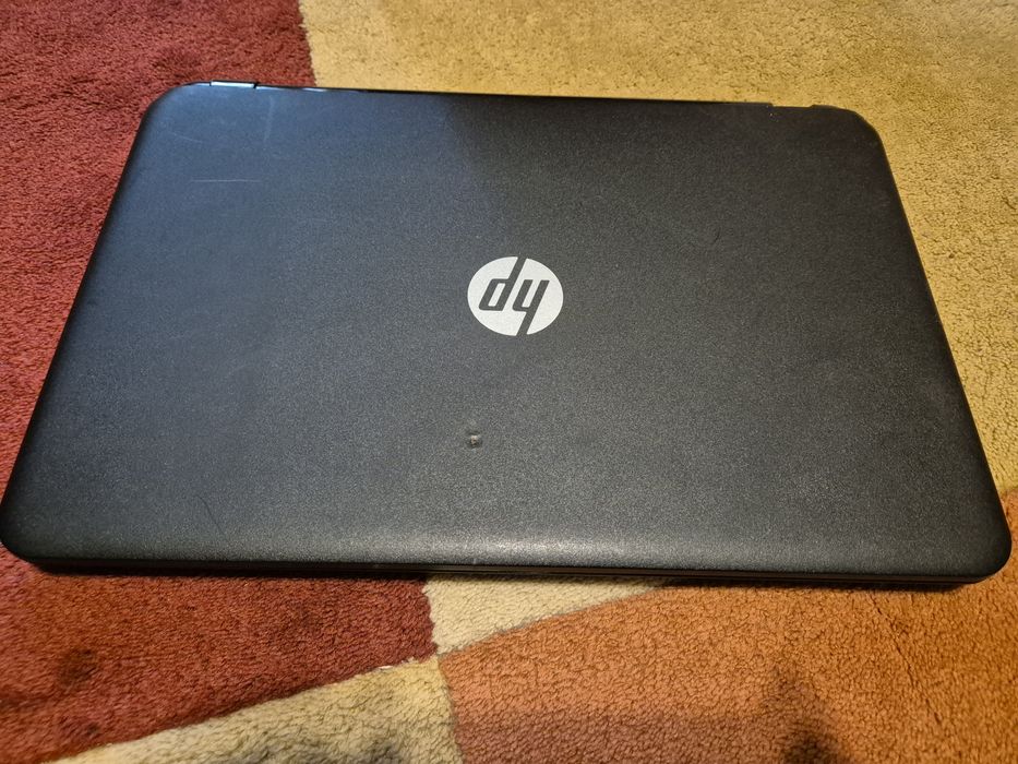 Преносими компютъри Dell Vostro 1015 и HP 250 G3 на части