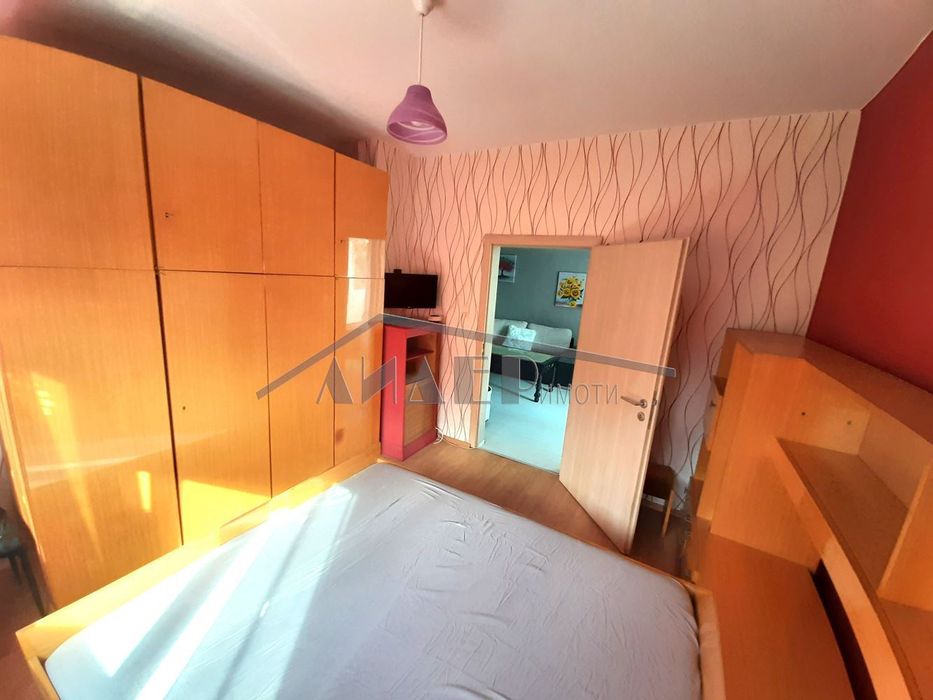 3-стаен ОБЗАВЕДЕН до хотел "Санкт Петербург"