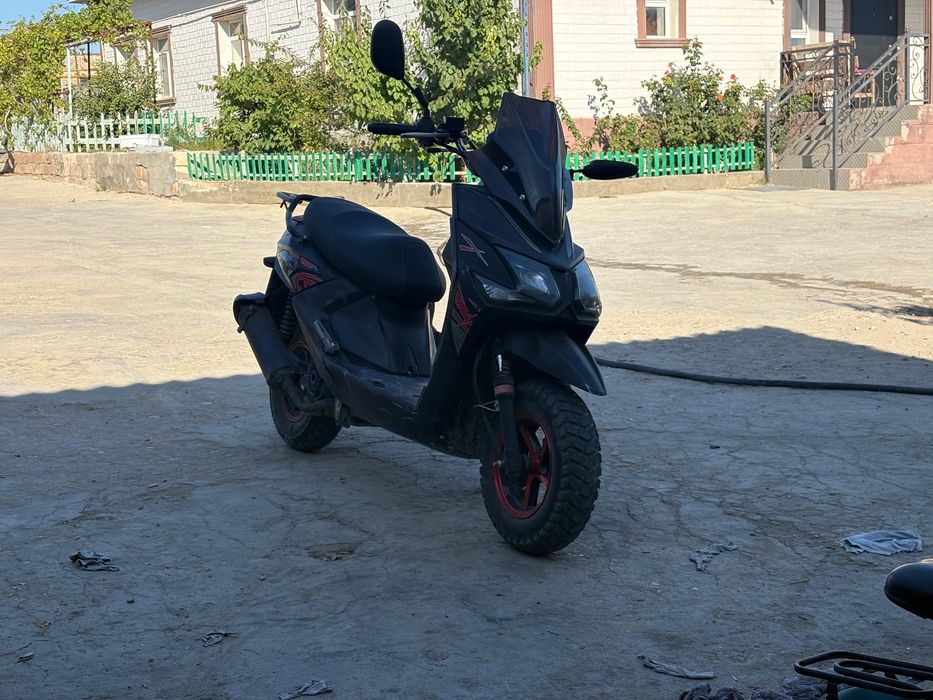 Мопед сатам док бәрі түгел