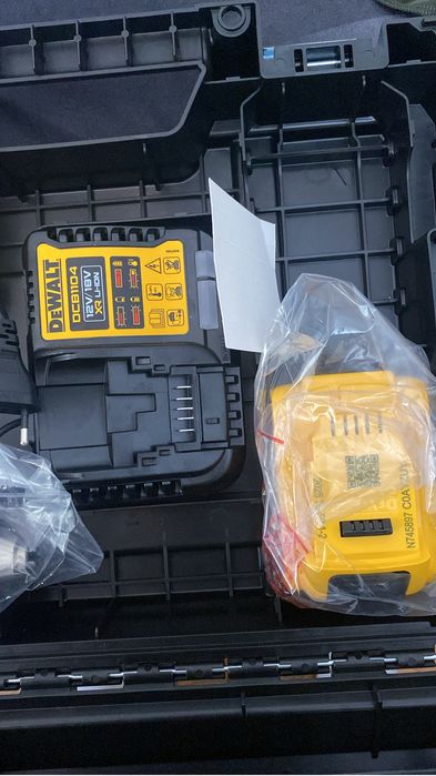 Vand autofiletante dewalt si fierastraie sabie dewalt