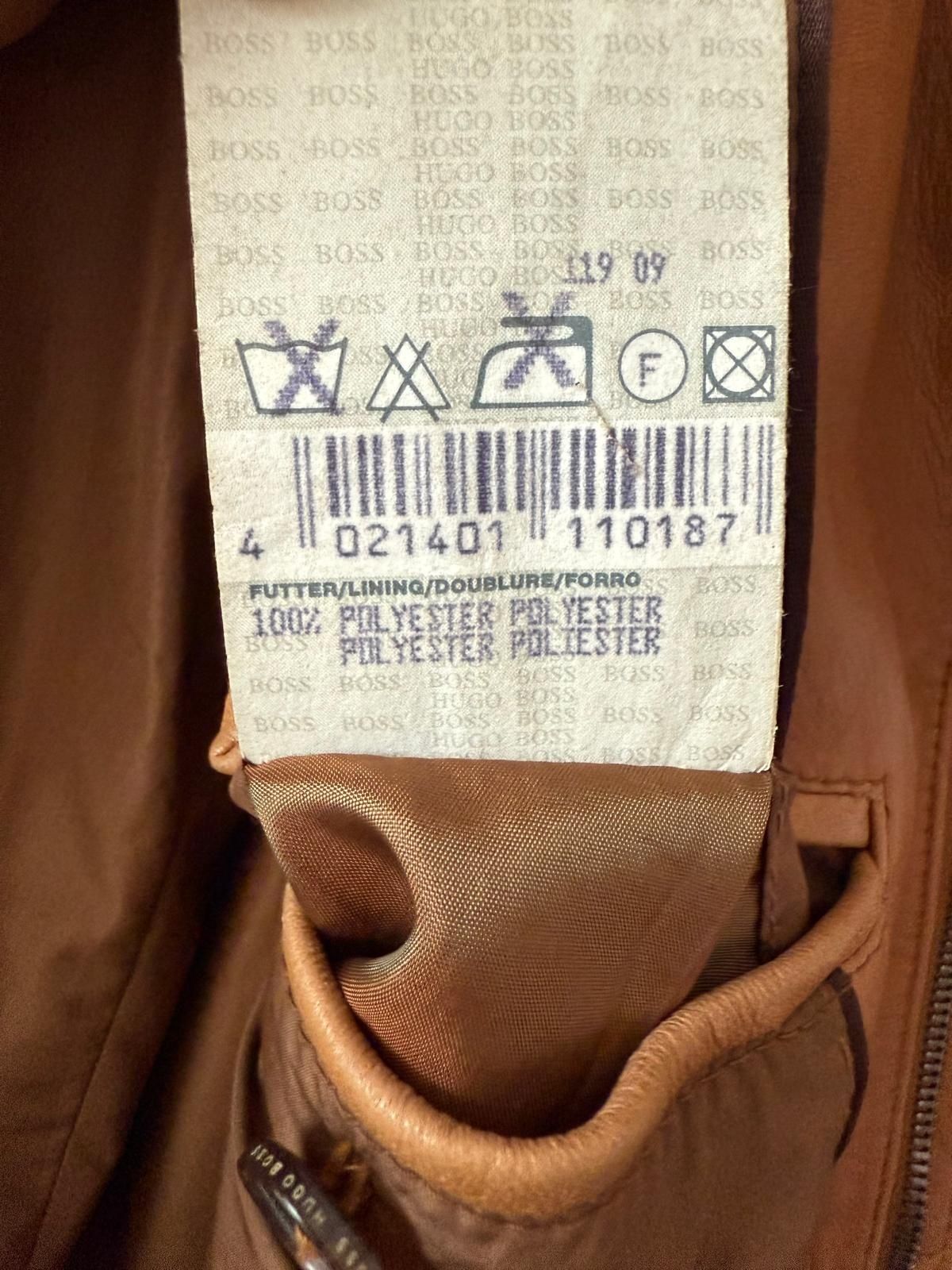 Jacheta din piele marca Hugo Boss