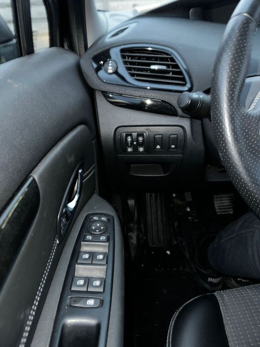 Renault Grand Scenic BOSE 7 locuri