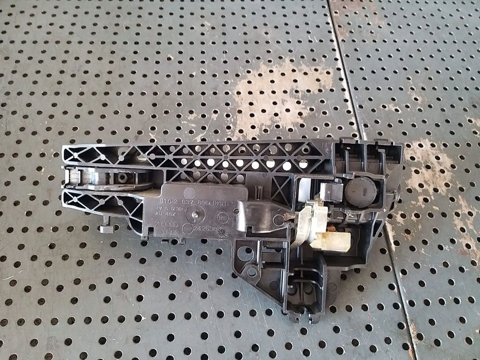 Maner usa dreapta spate audi q5 8r 8t02837886