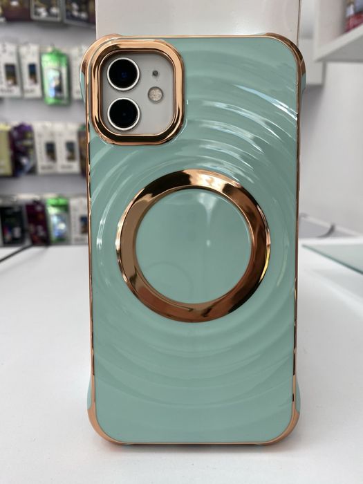 Калъфи за iphone 11