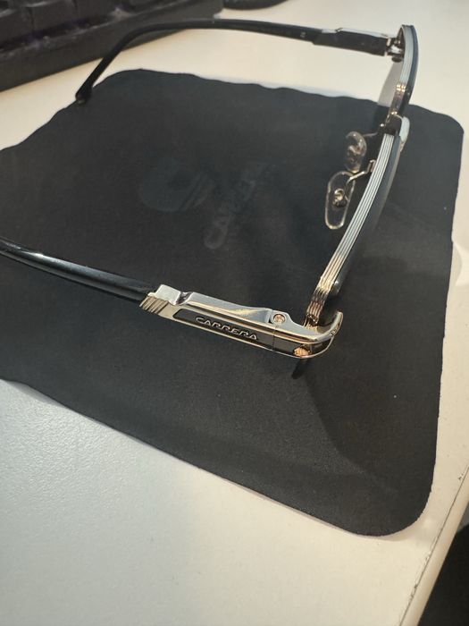 Слънчеви очила CARRERA1070