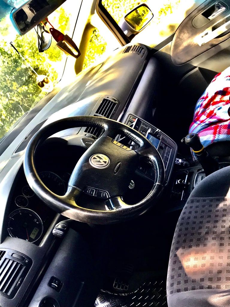 Vând sharan 1.9 TDI