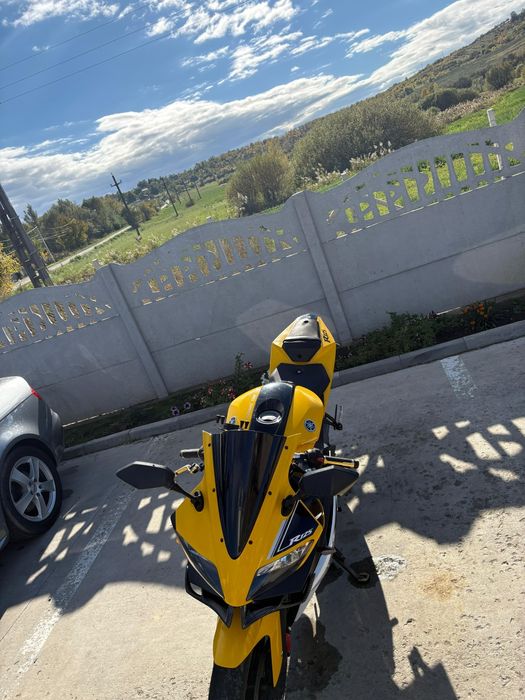 Yamaha yzf r 125 cc
