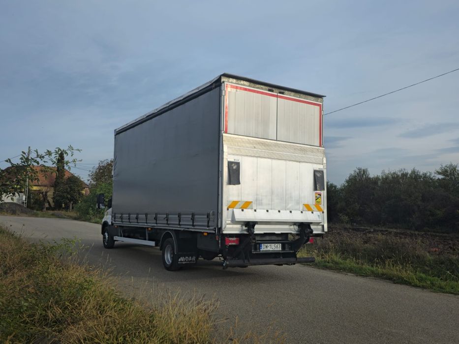 Iveco daily 72c18 ,15 europaleți, Lift hidraulic