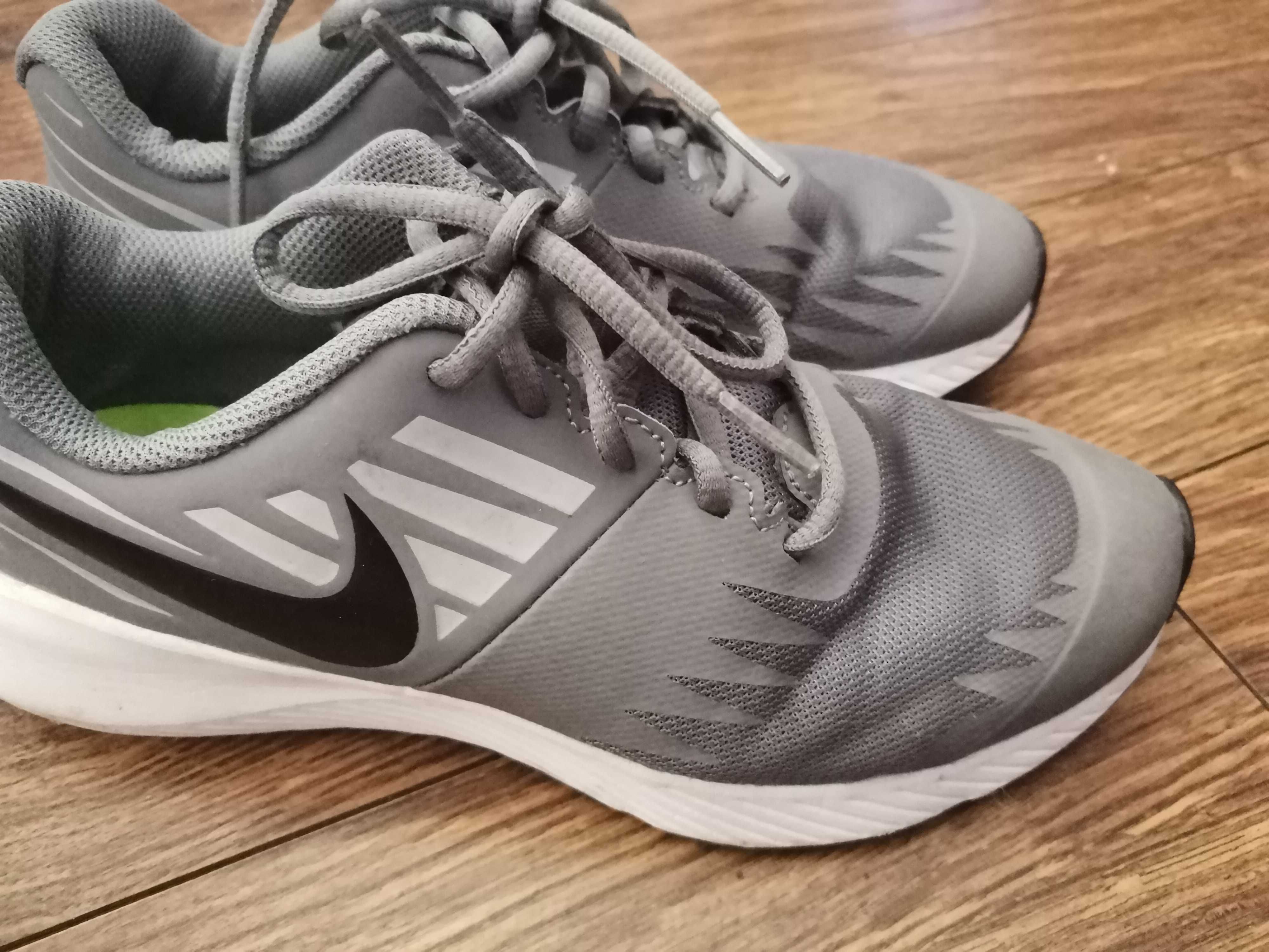 Маратонки  Nike /38.5 номер