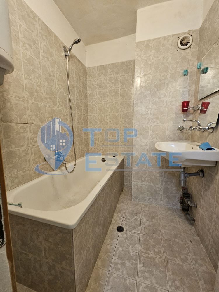 Продава се Двустаен апартамент в Велико Търново, Колю Фичето - 80 кв.м за 1225 €/кв.м - Снимка #8