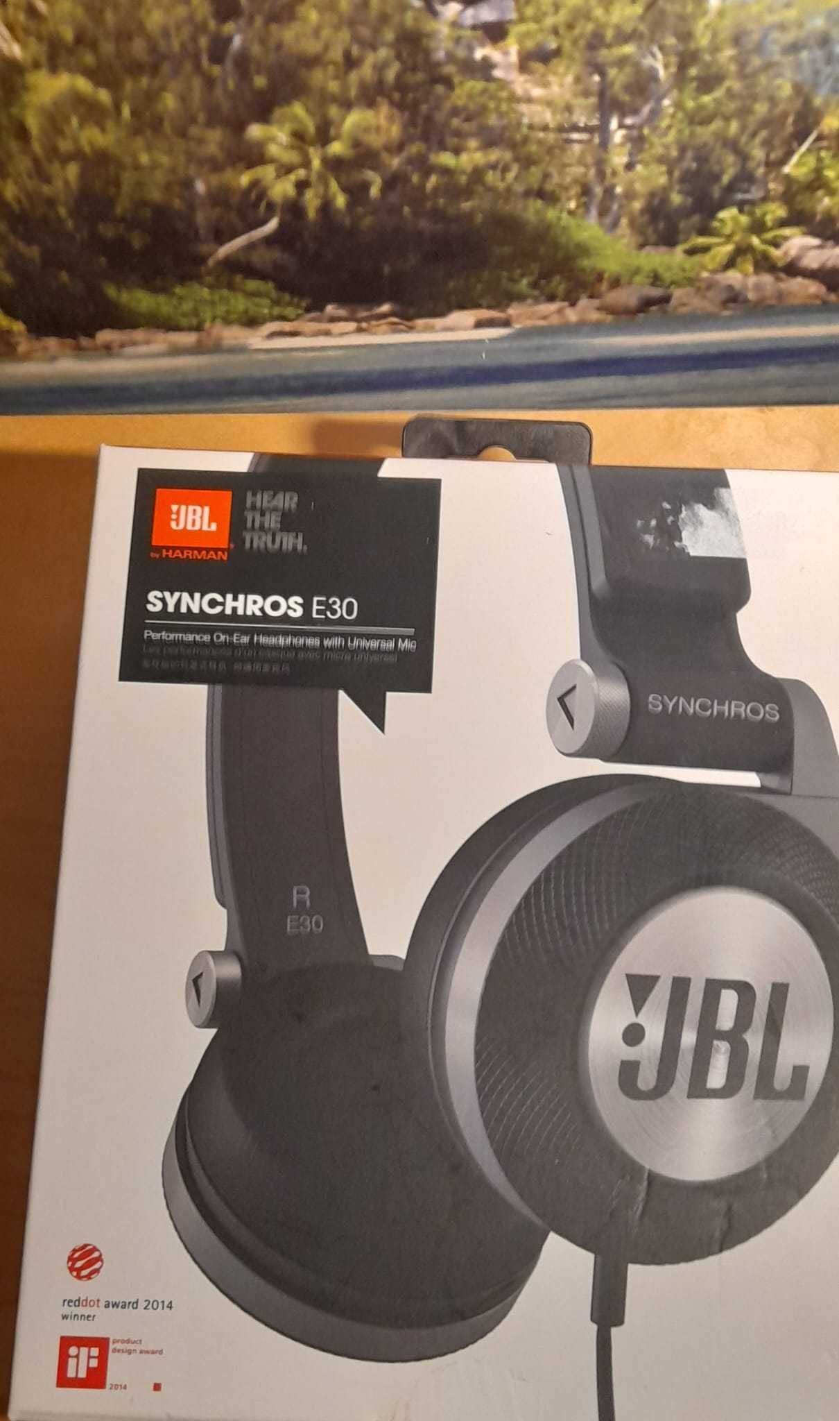 Casti JBL Synchros e30