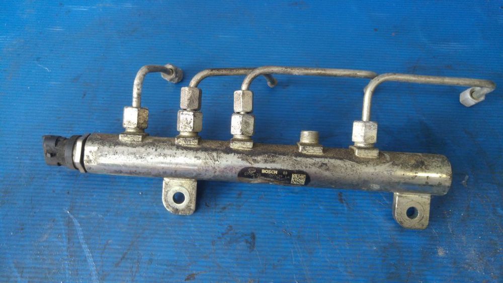rampa injectoare fiat bravo croma multipla stilo alfa romeo 147 159 opel astra h zafira b 1.9 jtd 0445214095