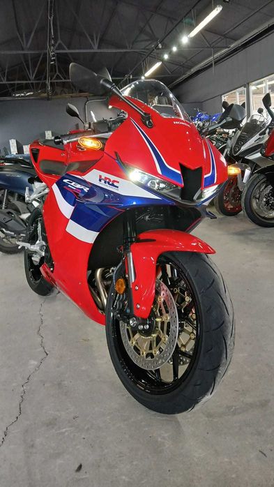 Honda CBR 600RR 2025 nou 0km-precomanda prin HONDA CONSTANTA