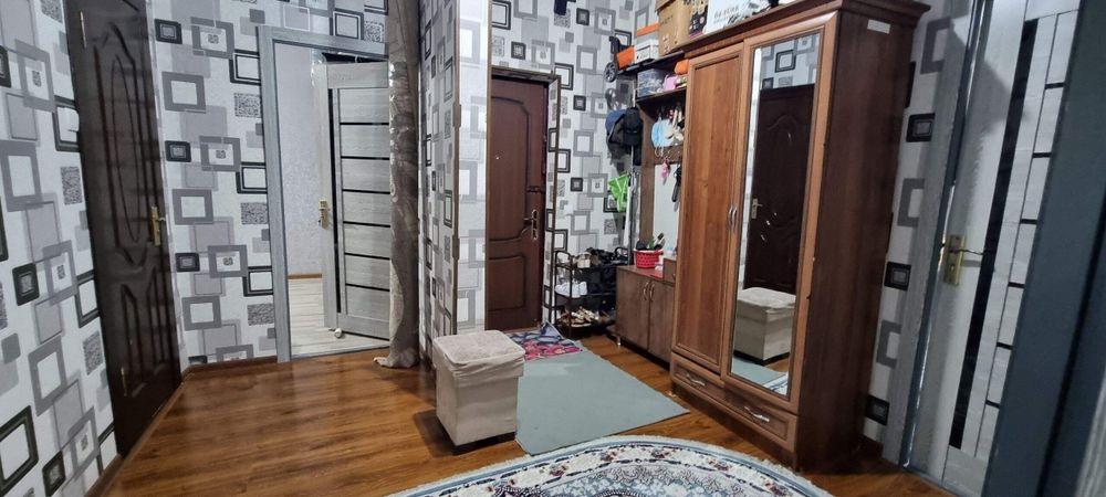 Квартира сотилади 3/4/4