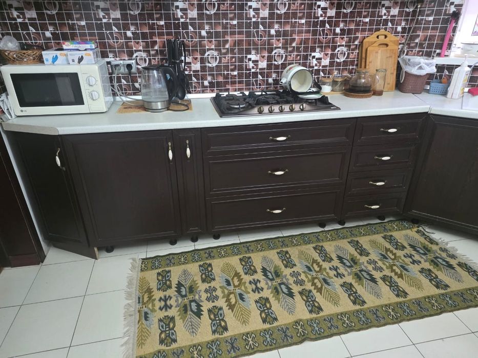 Кухня б/у в хорошем состоянии