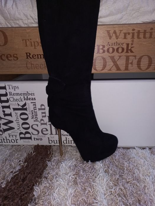 Продам ботфорды в отличном состоянии