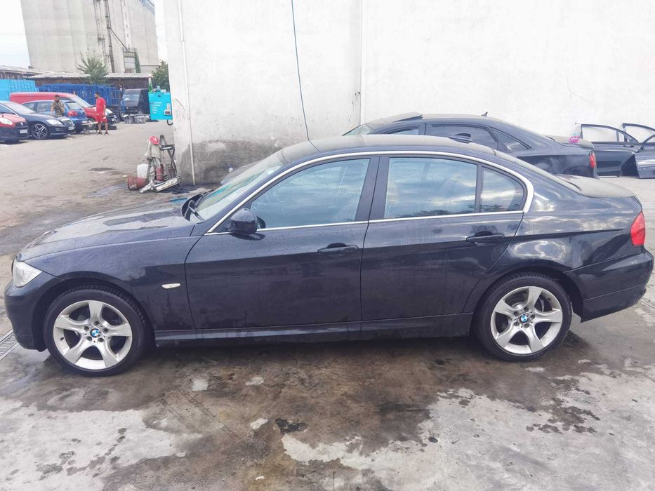 Dezmembrez bmw seria 3 e90 facelift 2.0 d/interior e90/bara fata e90/