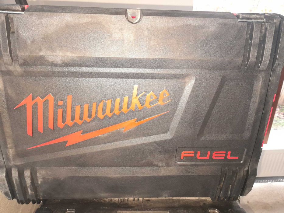 Pistol cuie Milwaukee M18 FN18GS