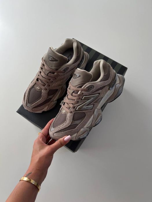 New Balance 9060 - Mushroom