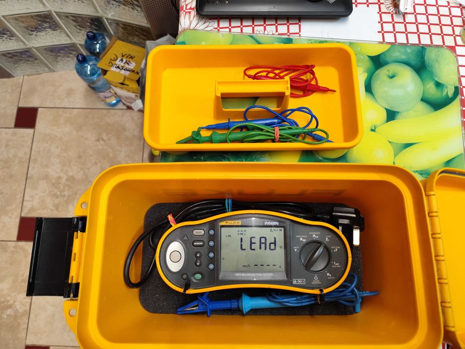 Aparat de măsură Profi Fluke 1653B