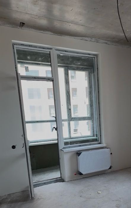 Пластиковые дверь и окно