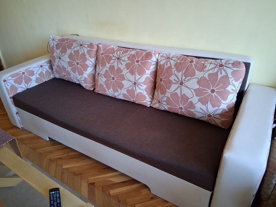 Разтегателен Диван!