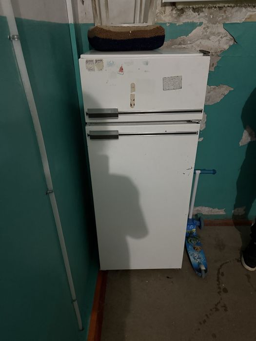 Холодильник рабочий