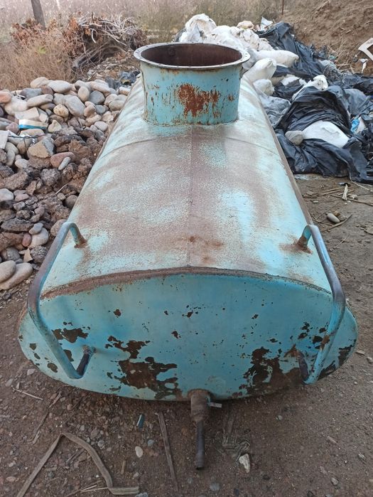 Gaz-53 yomkost sotiladi