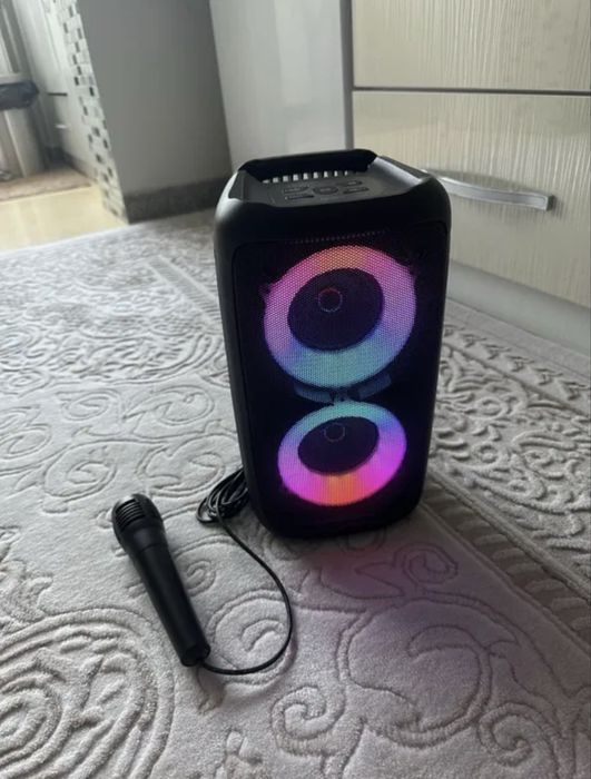 Boxa portabila cu bluetooth si microfon