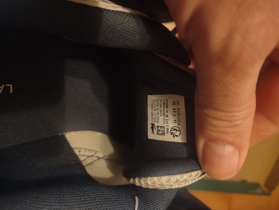 Adidași Lacoste ,originali.
