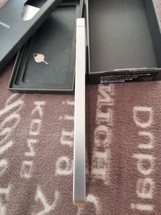 S25 Ultra 512 silver gray.