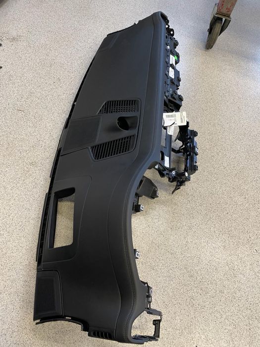 Plansa bord porsche cayenne 2020