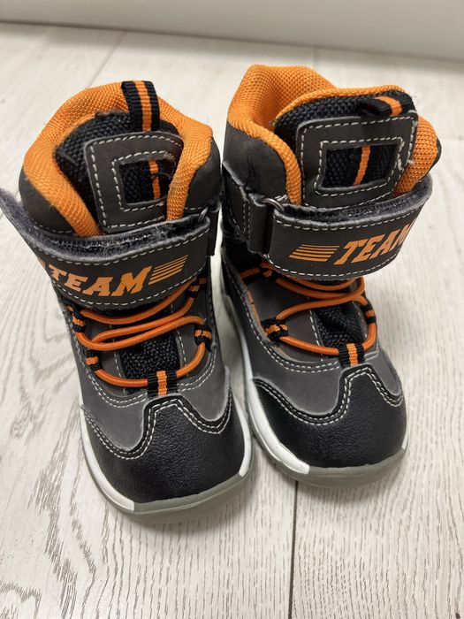 Bocanci de iarna marime 20