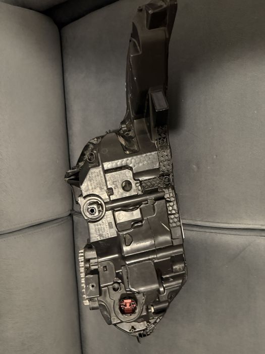 Far stanga range rover velar