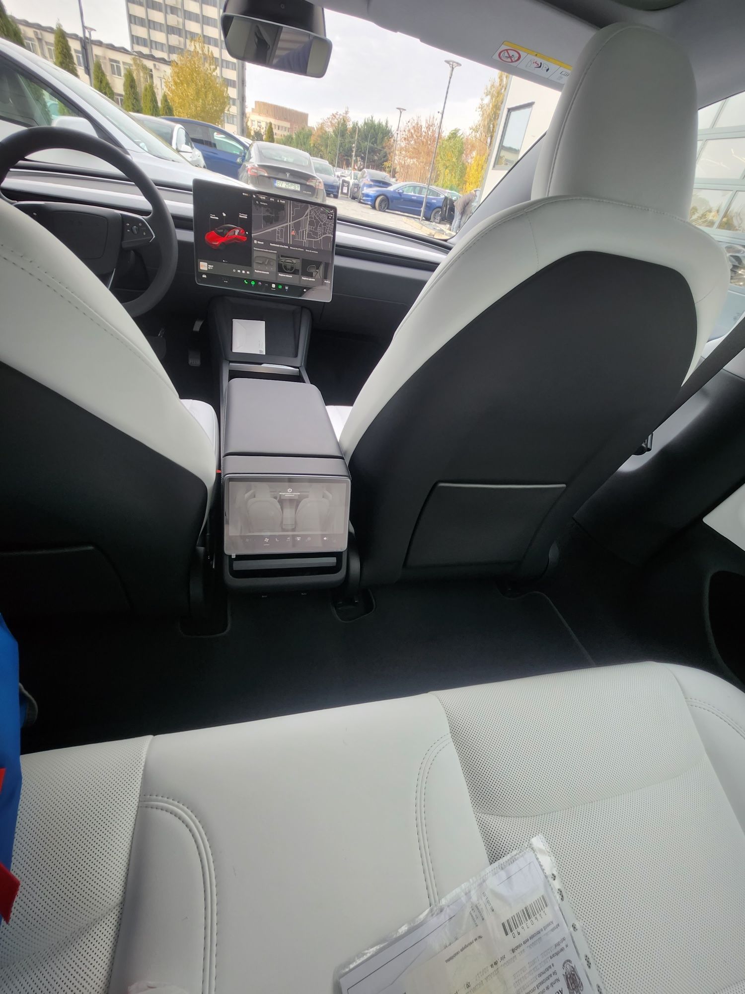 Vând Tesla 3 Highland Long Range interior alb R18