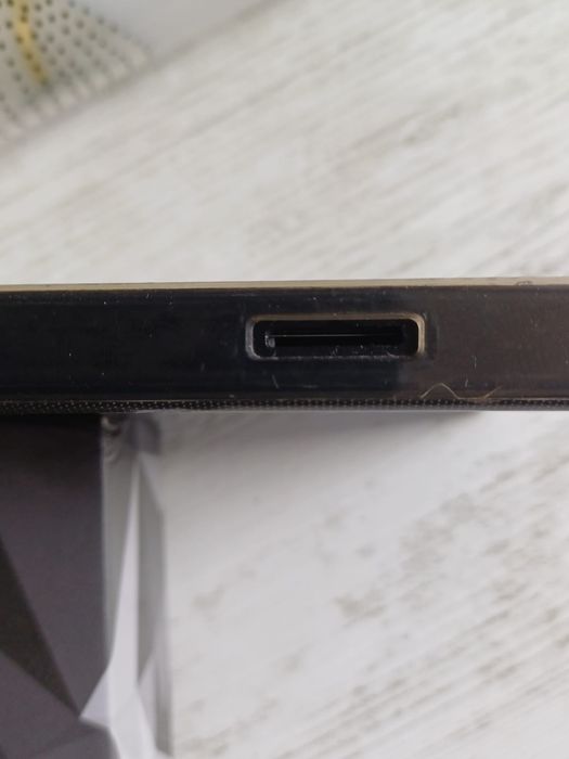 M4. Player  preț fix 80 lei