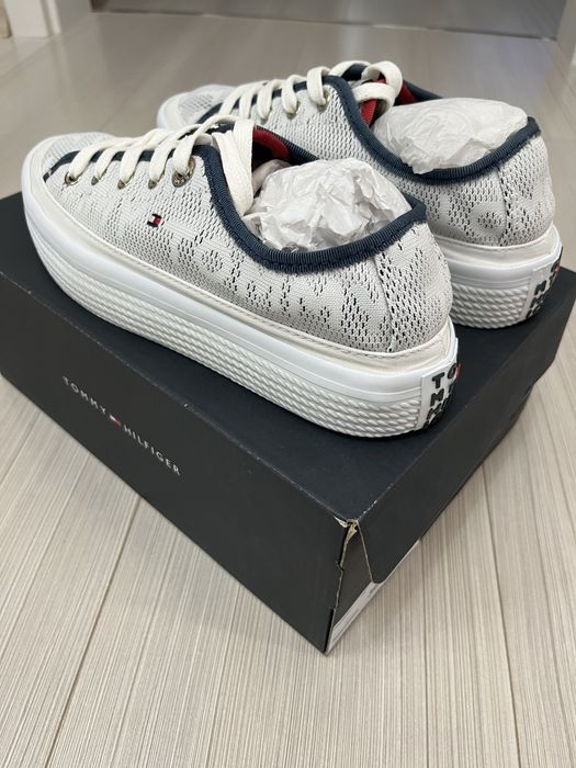 Adidasi Tommy Hilfiger dama