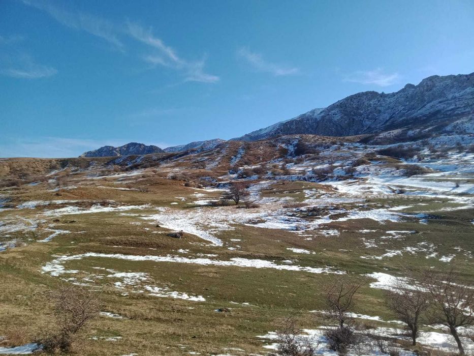 Продается участок в ущелье Бургулюк (Акмешит)