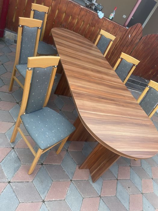 Masa extensibila cu scaune