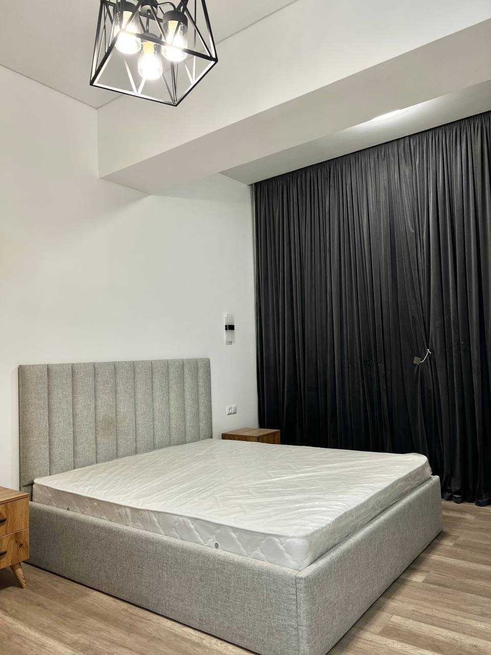 Продам новый евролюкс 3/6/9 Ц-4 улА.Навои жк"Кипарис" 77кв.м